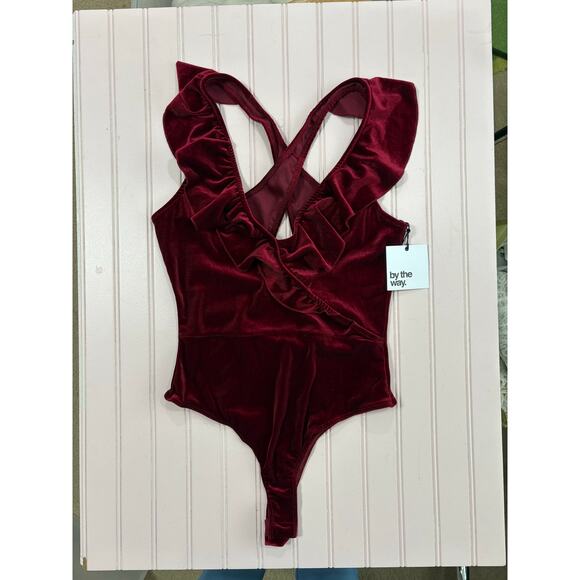 By The Way Flora Ruffle Bodysuit in Wine Red Size XS - Picture 3 of 4